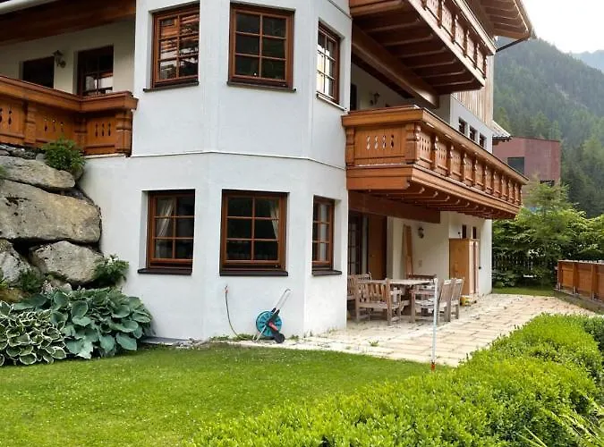 Haus Am Steinbockzentrum * Sankt Leonhard im Pitztal